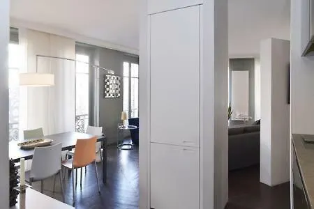 Large And Beautiful Apartment#opera Apartment